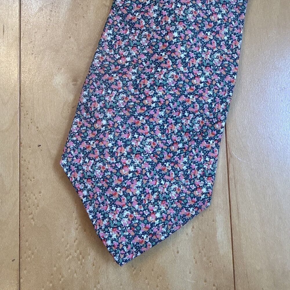VINTAGE LIBERTY OF LONDON PINK FLORAL 100% COTTON TIE MADE IN USA